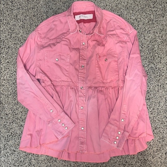 We The Free Pink Button-Up Shirt Size Medium - Picture 1 of 5